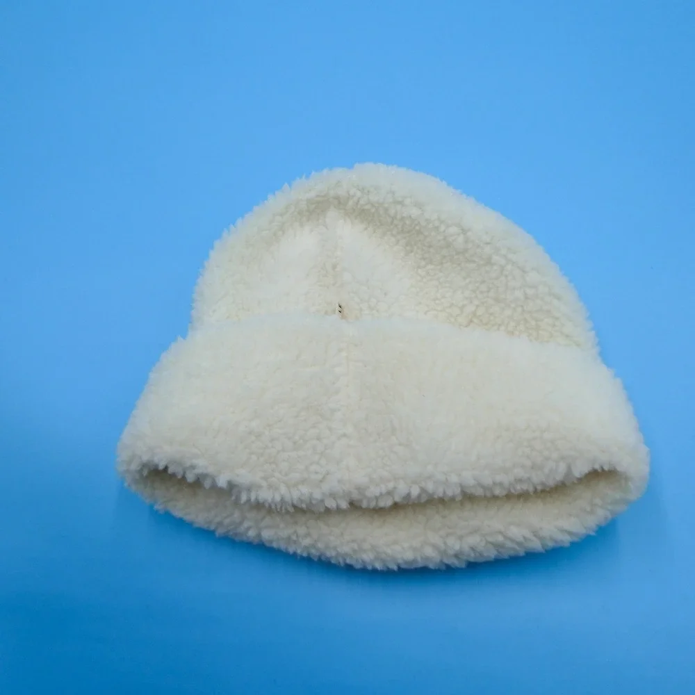 Locale Beanie Unisex One Size Leavenworth‎ Washington Sherpa Fleece Cream White